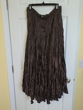 Essentials by Milano Brown Crinkled Maxi Skirt